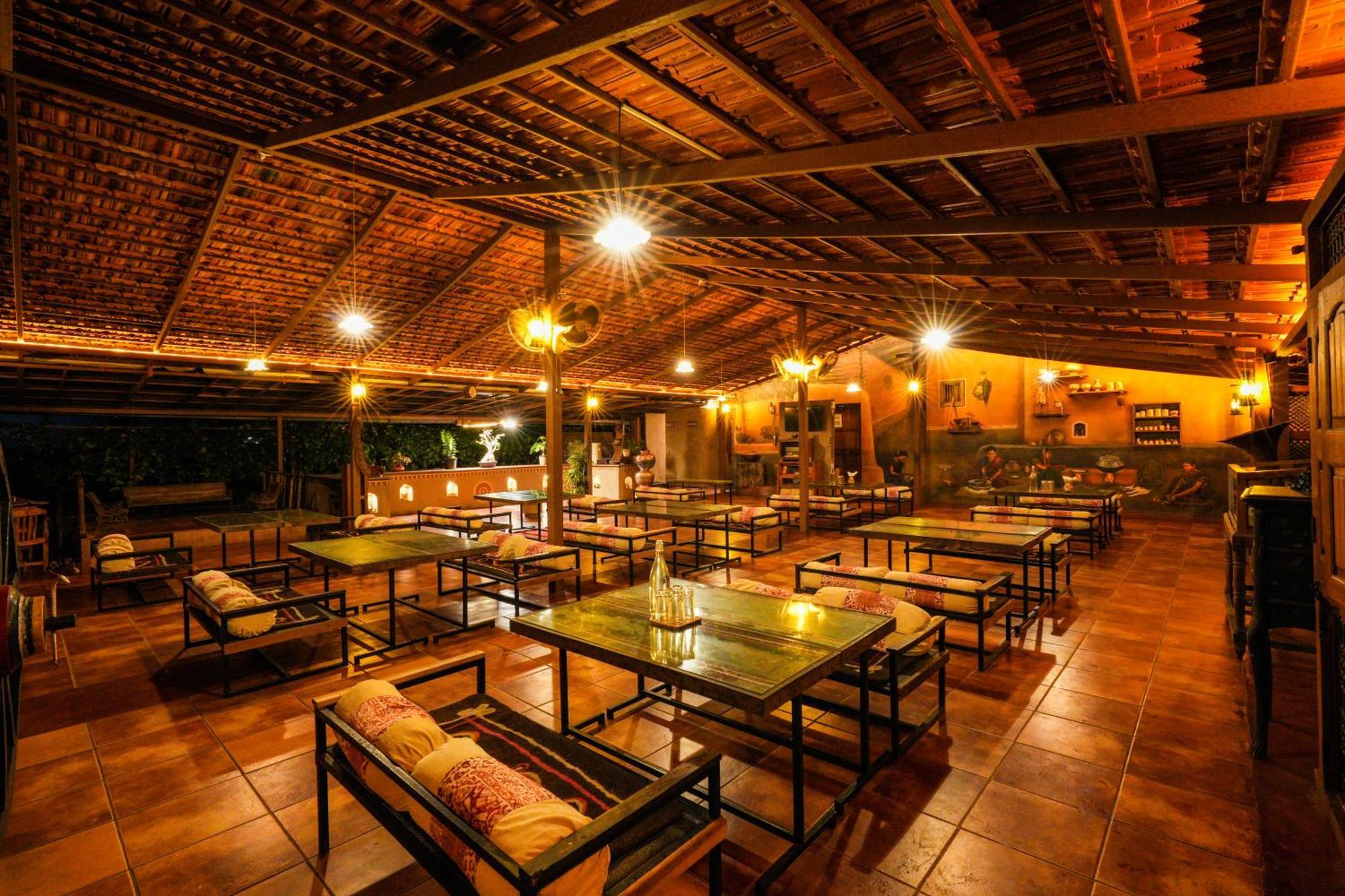 Nisarg Resort Kolhapur Luaran gambar