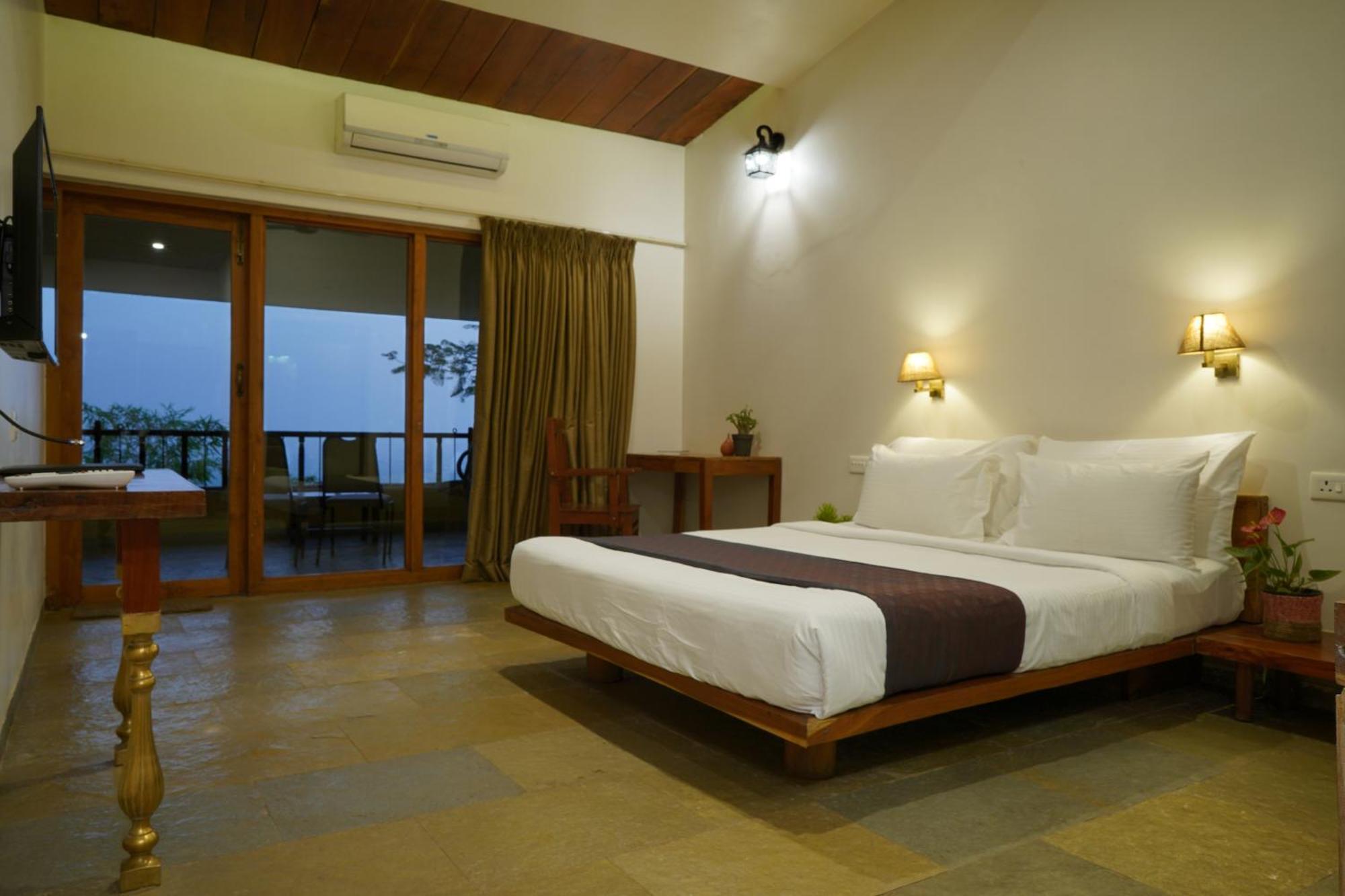 Nisarg Resort Kolhapur Luaran gambar
