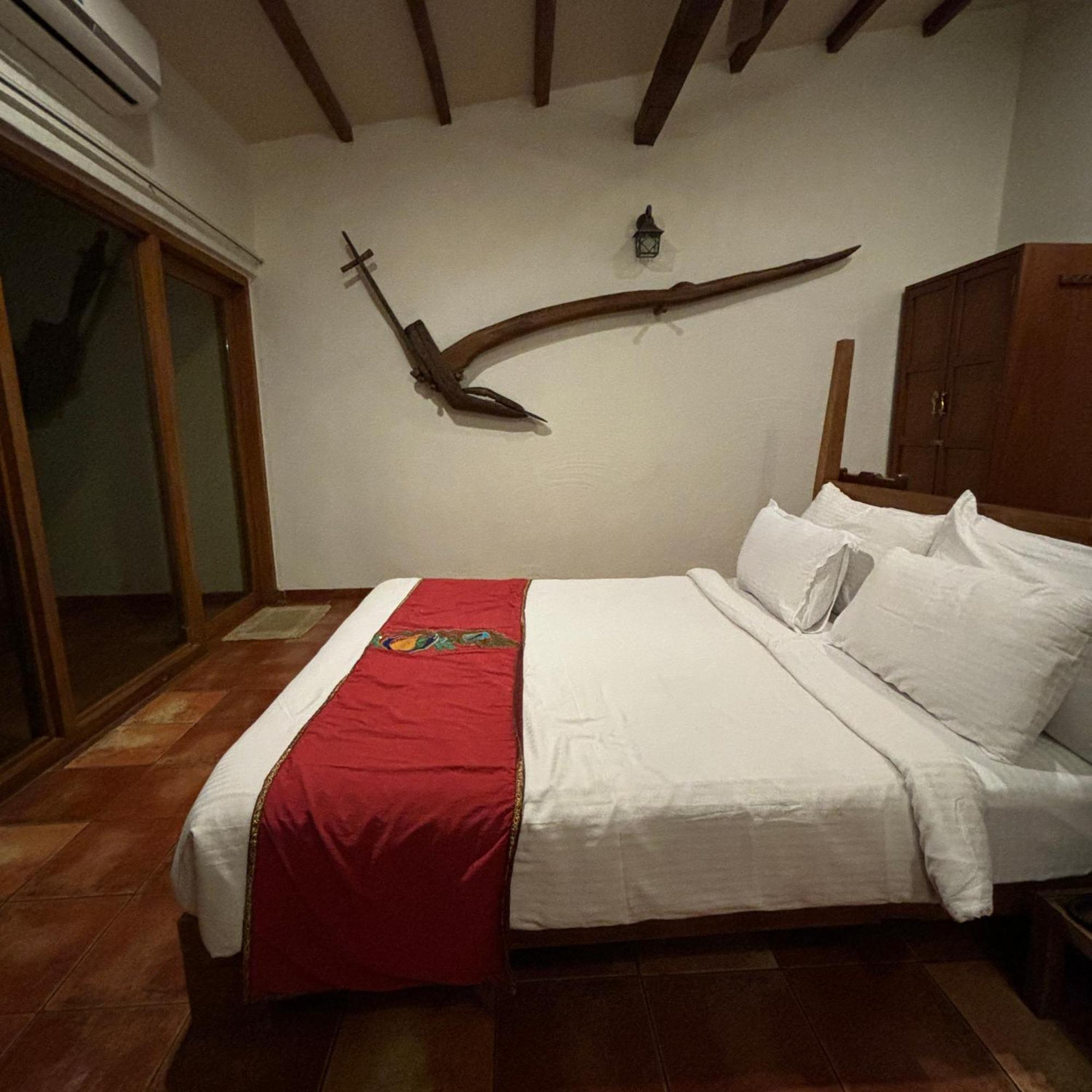 Nisarg Resort Kolhapur Luaran gambar