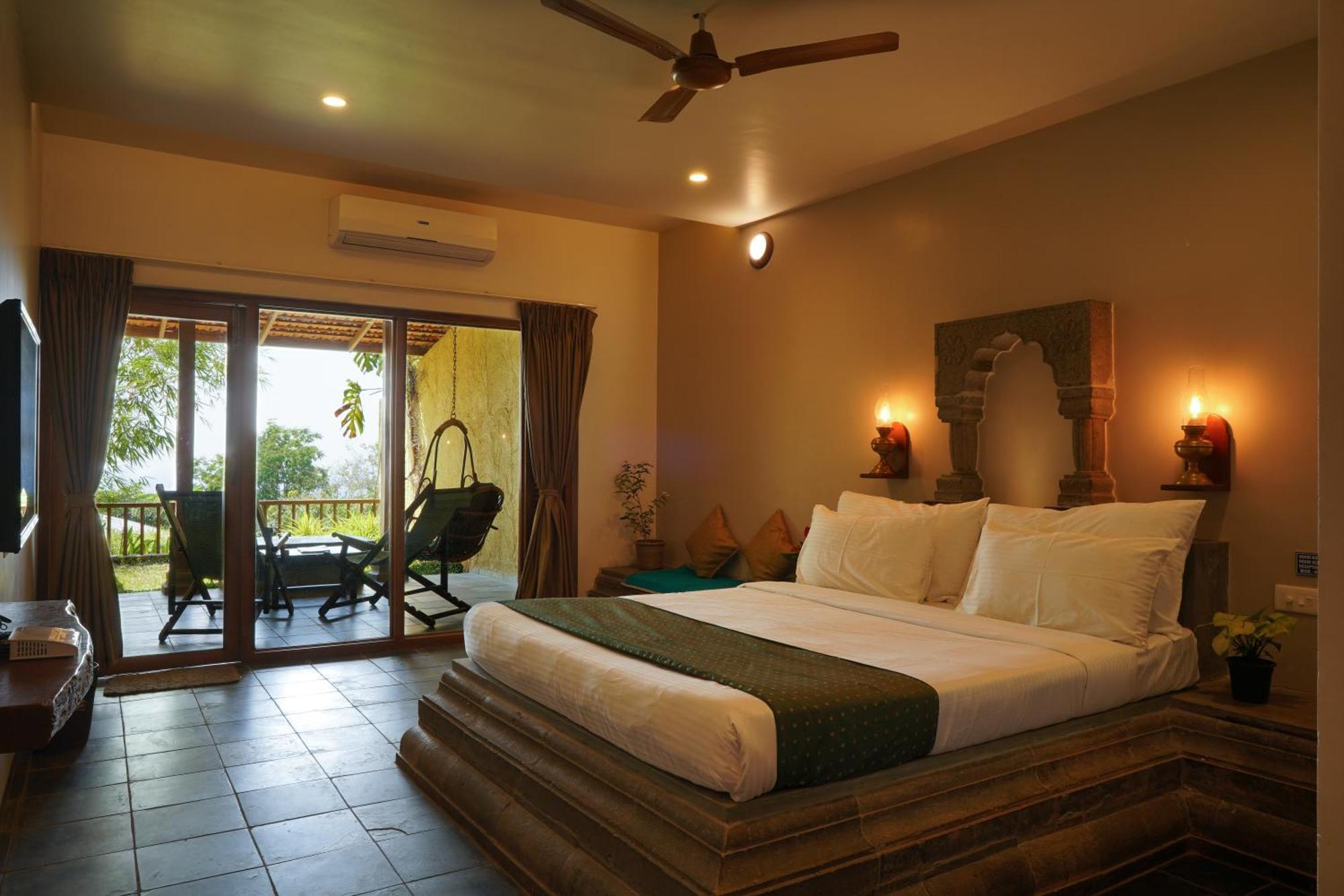 Nisarg Resort Kolhapur Luaran gambar