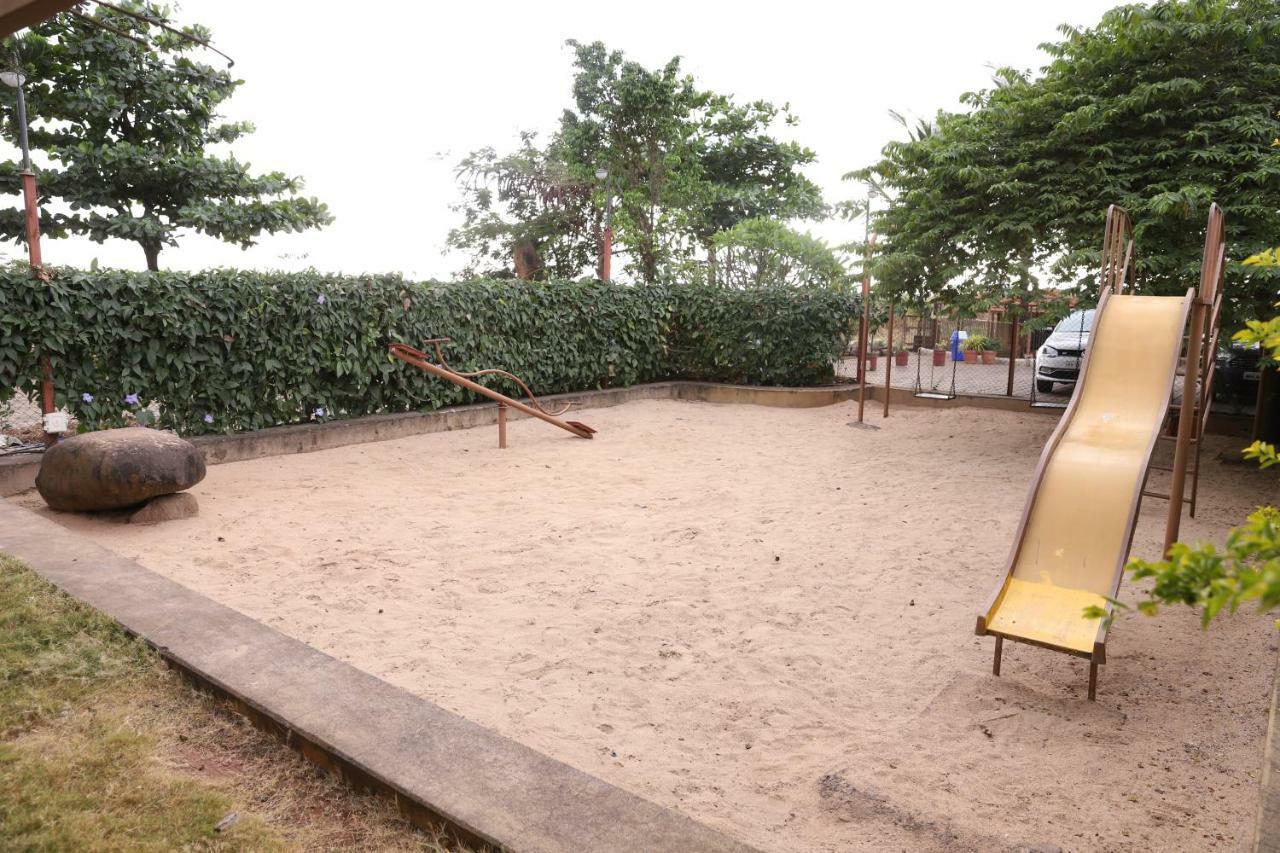Nisarg Resort Kolhapur Luaran gambar